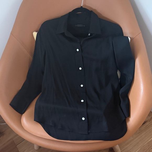 The Row Silk Black Minimalistic Mother of Pearl Button Up Capsule Blouse Size 6 - Picture 8 of 9
